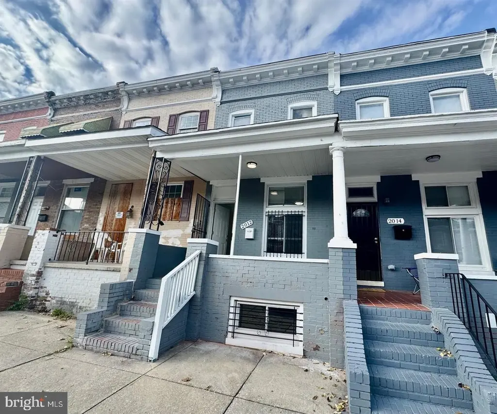 2012 Cliftwood Ave