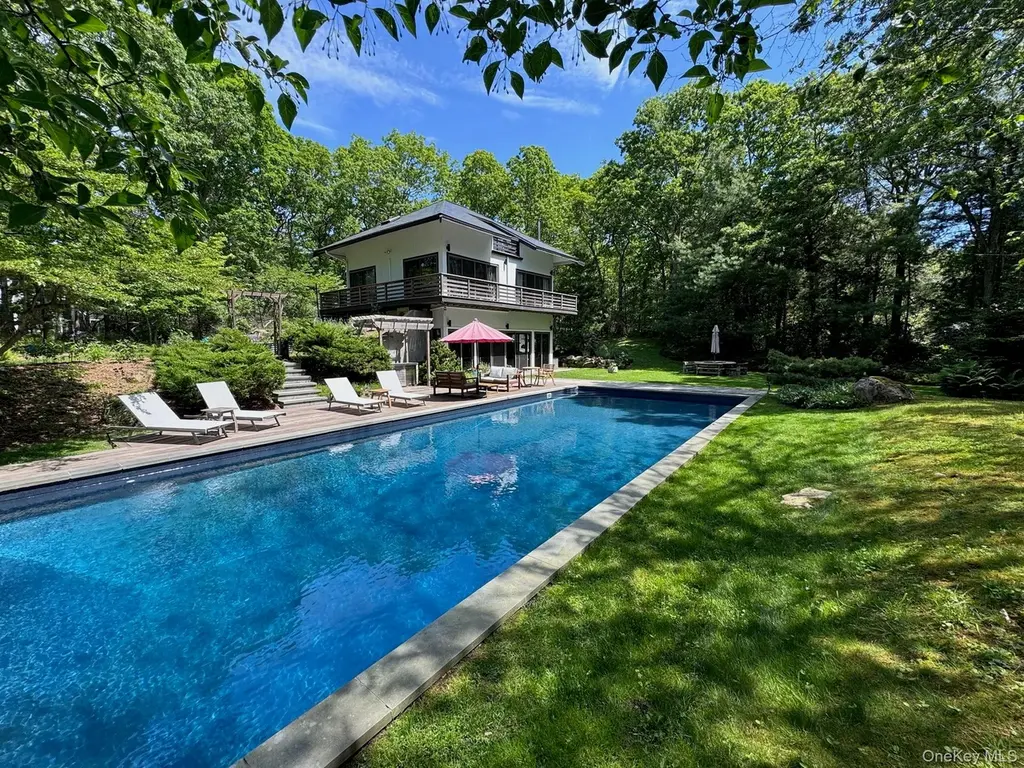 78 Shadom Ln