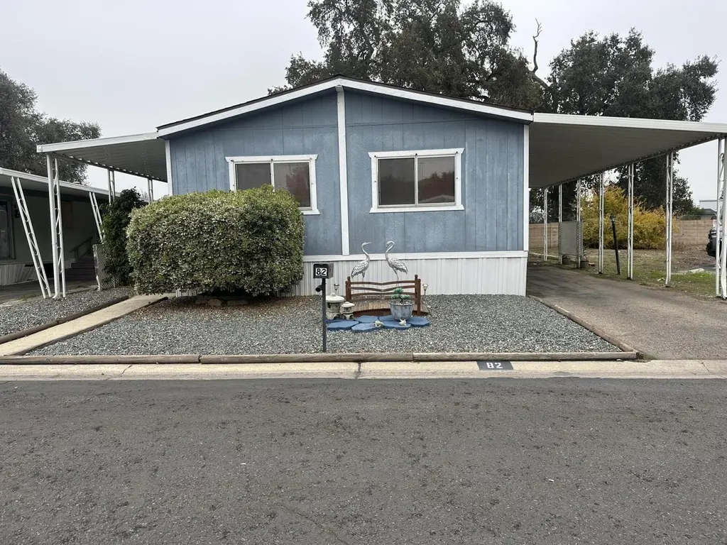 720 E Worth Ave #82