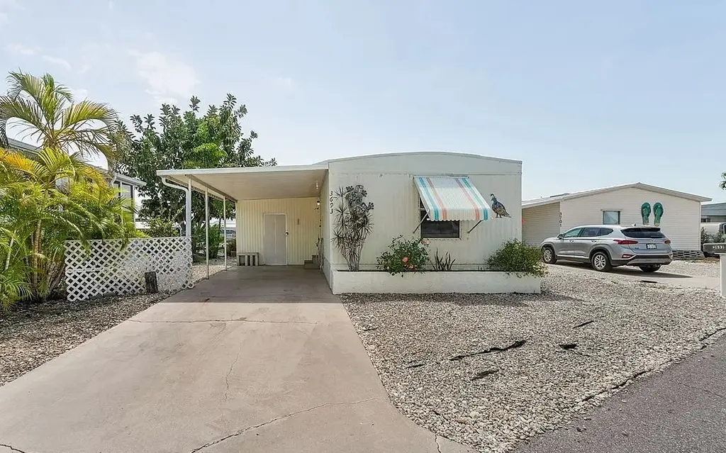 3693 Blueberry Ln