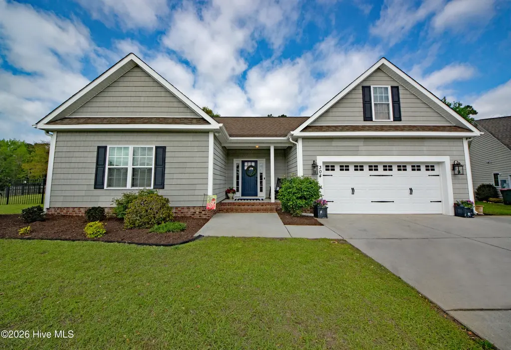304 Angelfish Ct