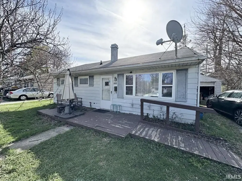 1601 Hillside Ave