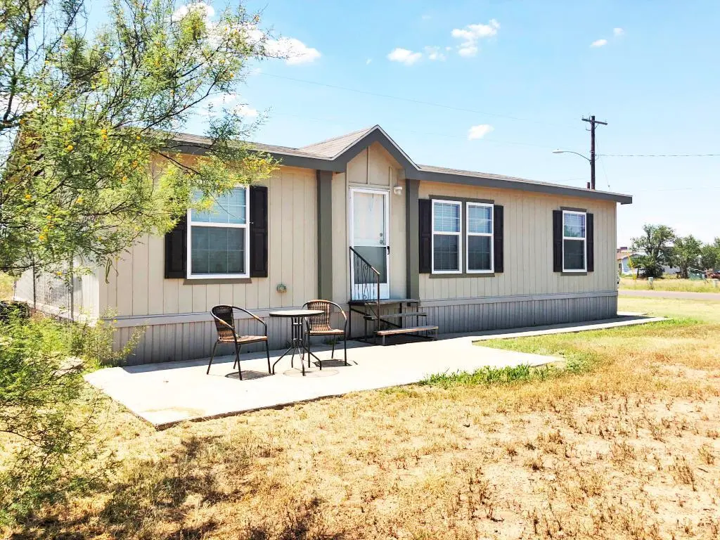 1700 E Ave I