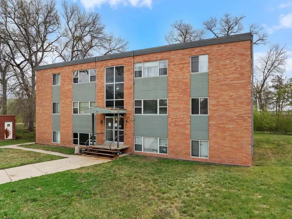 125, 205, 215 19th St SE