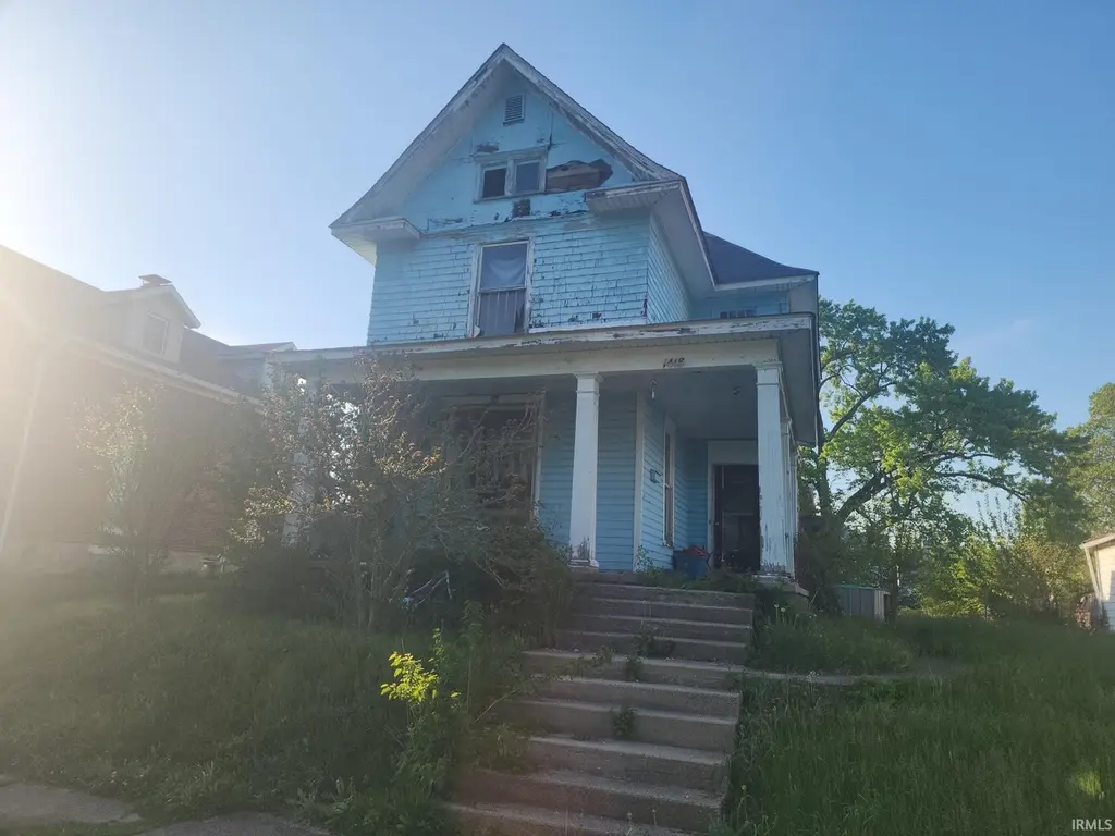 1418 Spear St
