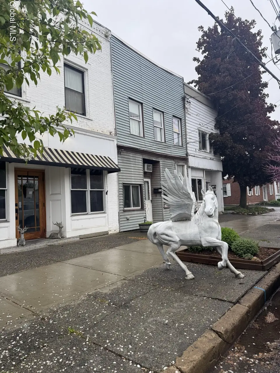 67 Broad St