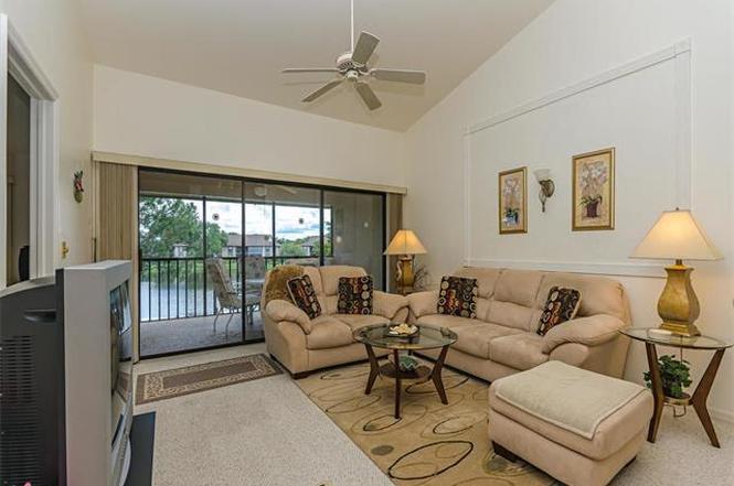 501 Lake Louise Cir #203