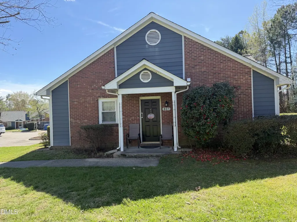 801 Pine Forest Trl