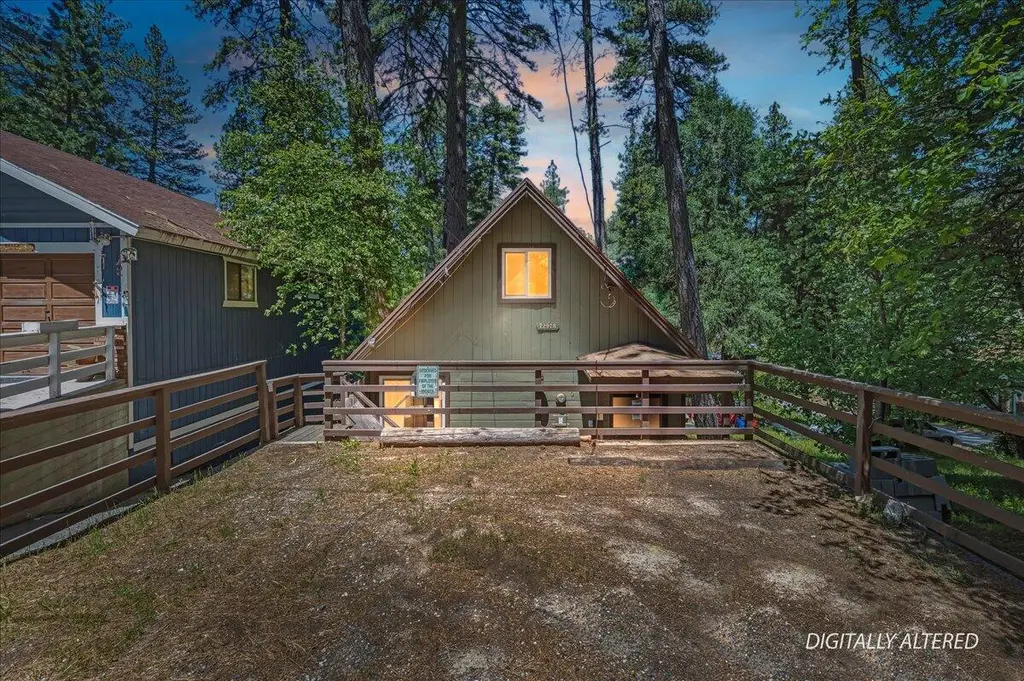 22928 Laurel Ln