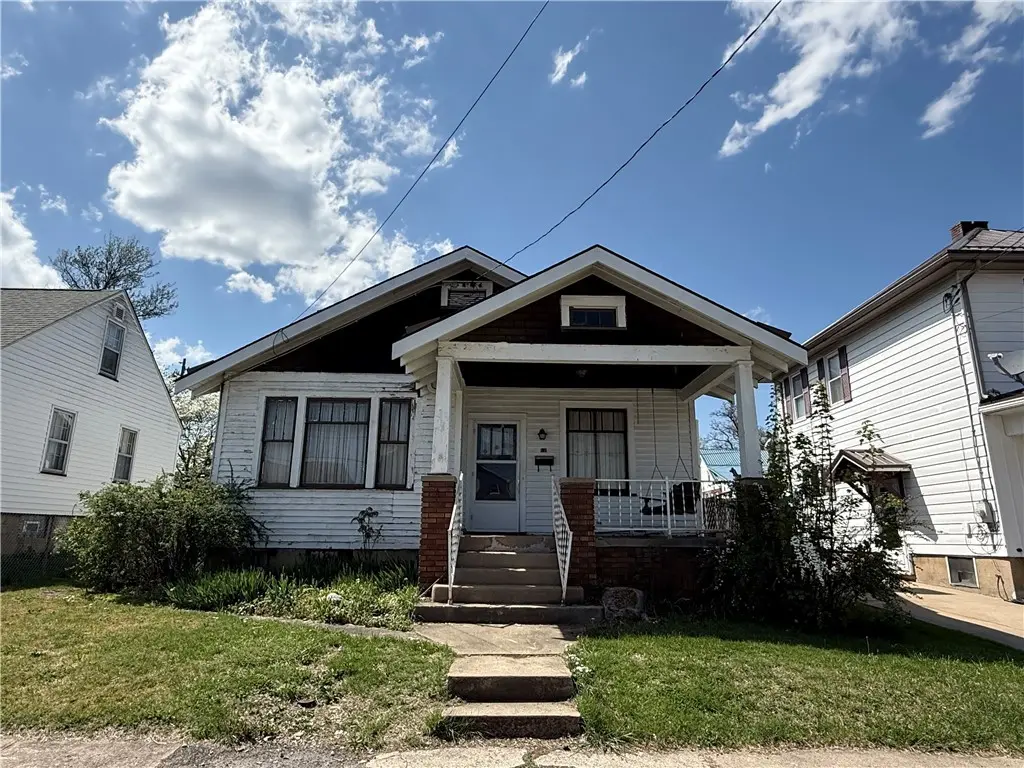 12 Connor St