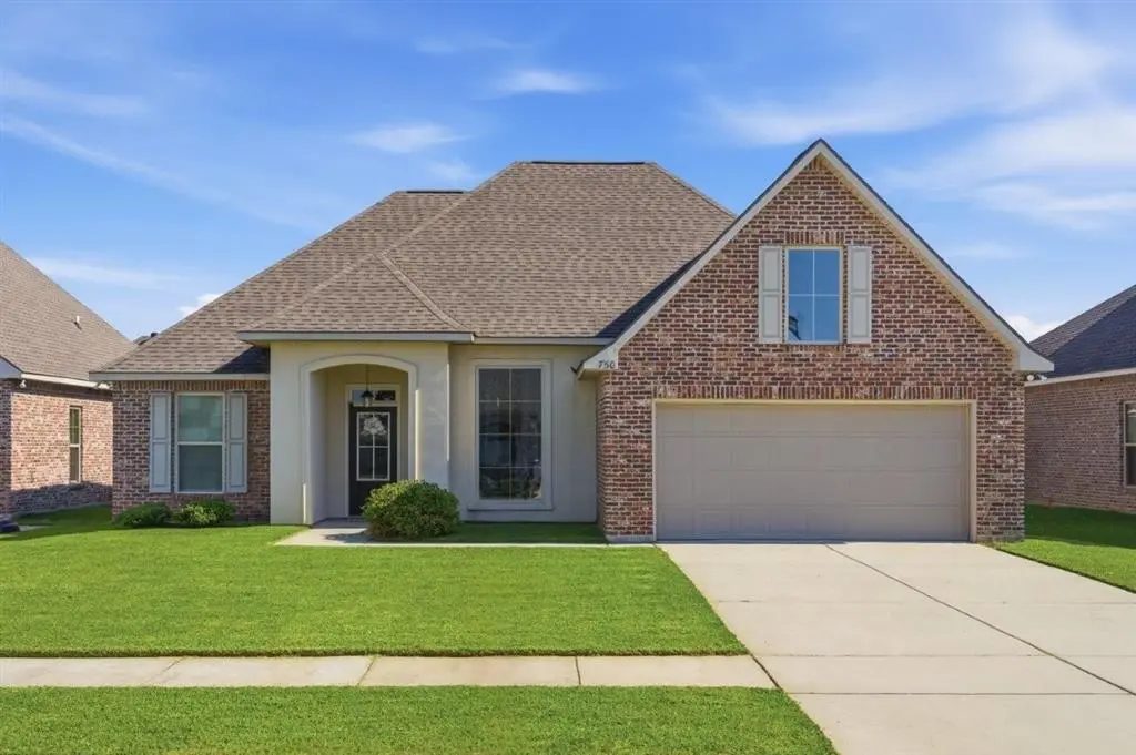 750 Lionel Ln