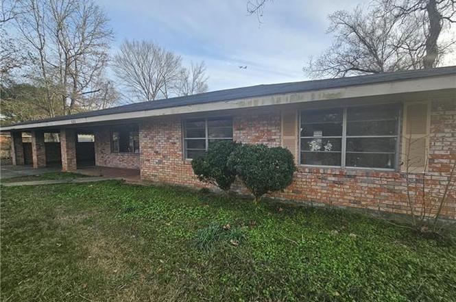 682 Martin Luther King Dr