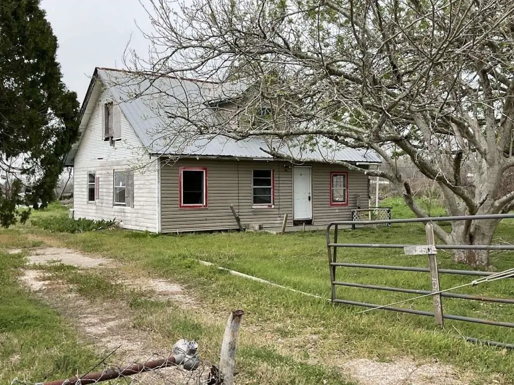 2739 Oyster Creek Bnd