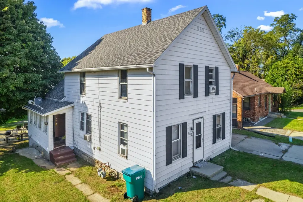 608 Pine Lake Ave