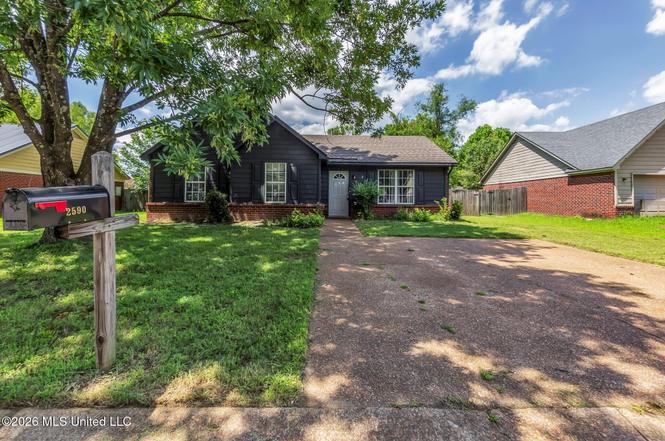 2590 S Avalon Dr