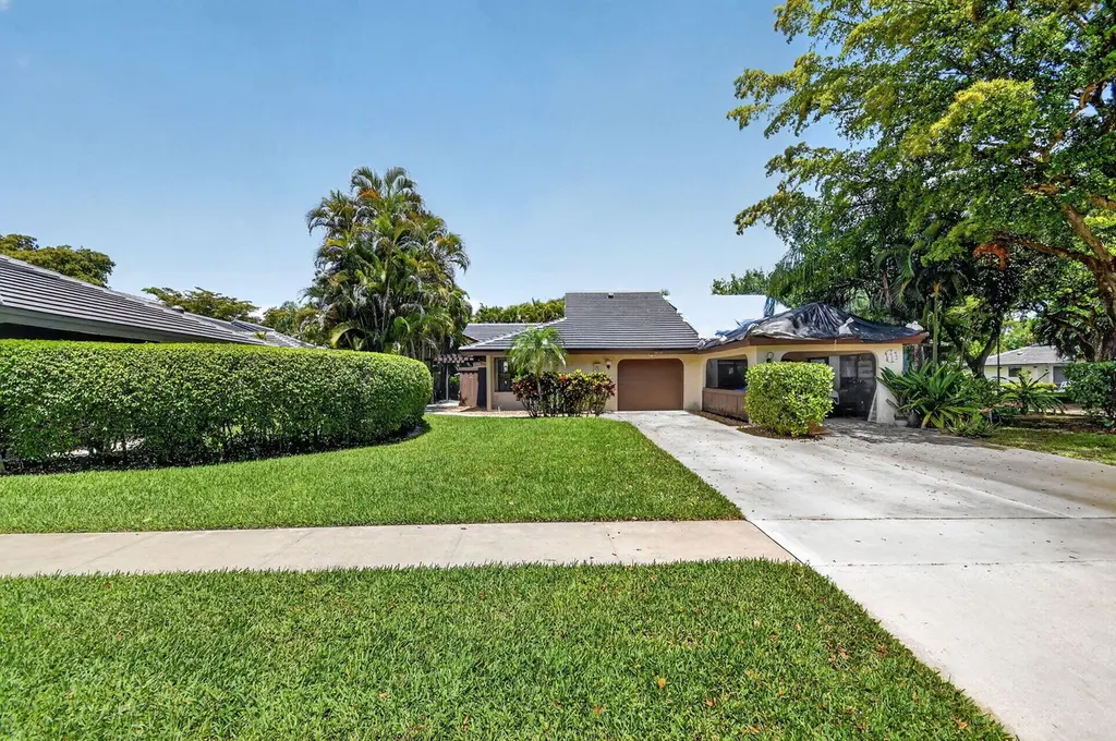 5155 Pine Dr