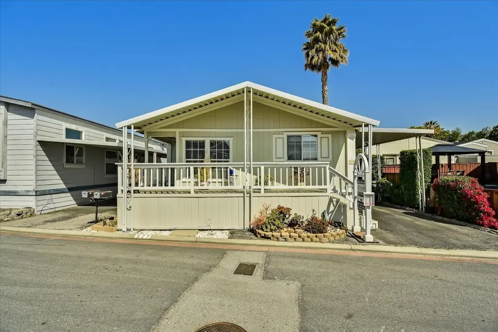 1085 TASMAN DR, SPC 537