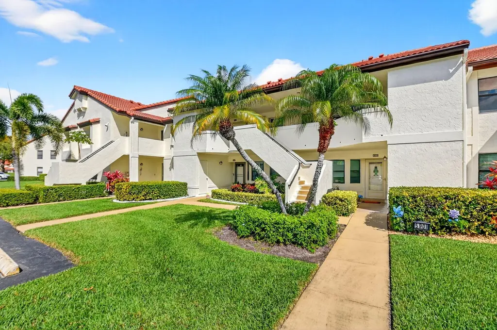 5903 Parkwalk Dr #623