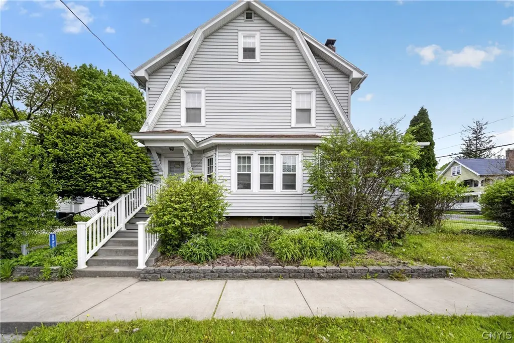 521 Kensington Rd
