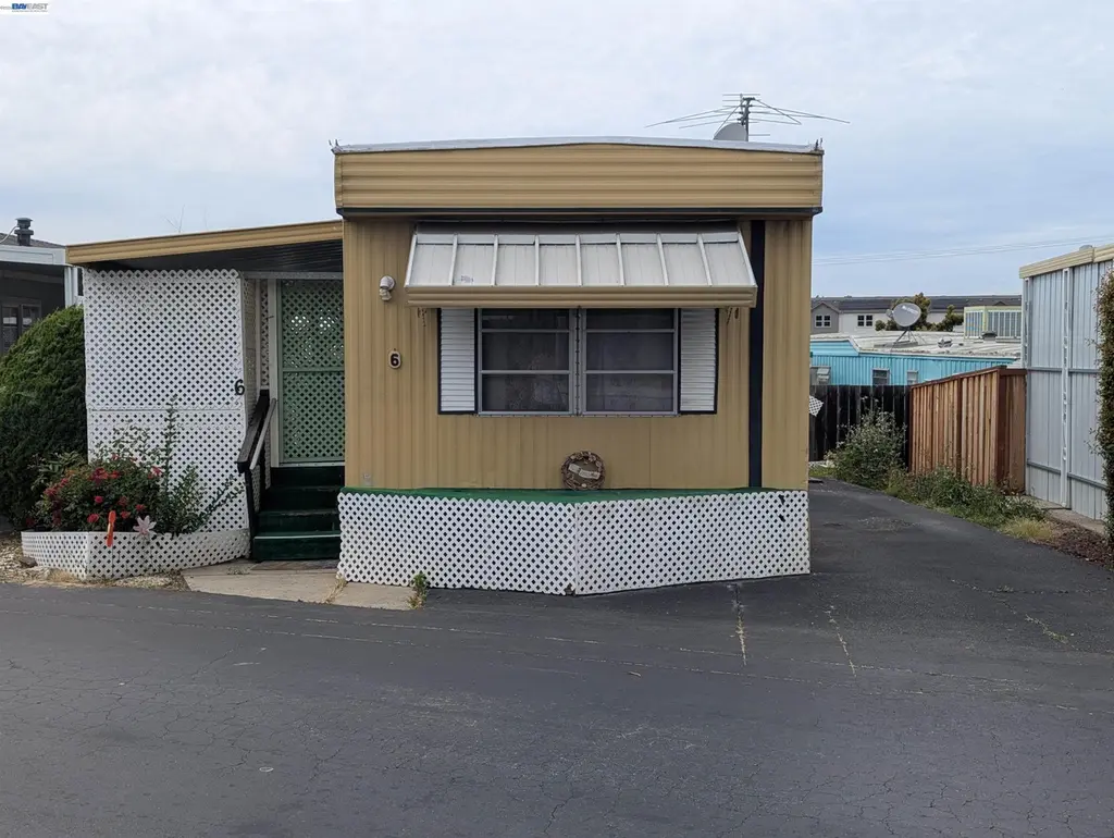 3913 Castro Valley Blvd #6
