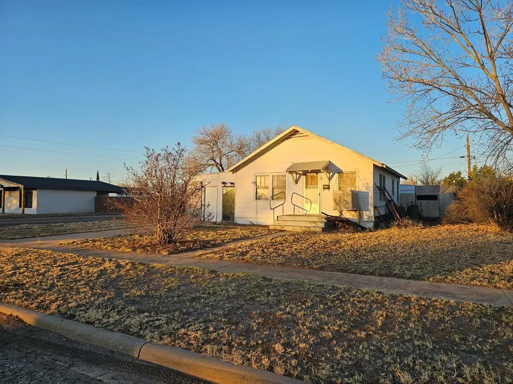 1001 NW 8th St