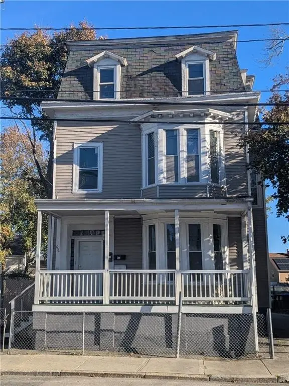 654 Cranston St