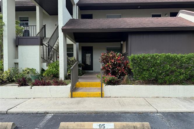 1100 E Bay Dr #95