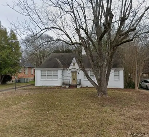 3325 Lexington Rd