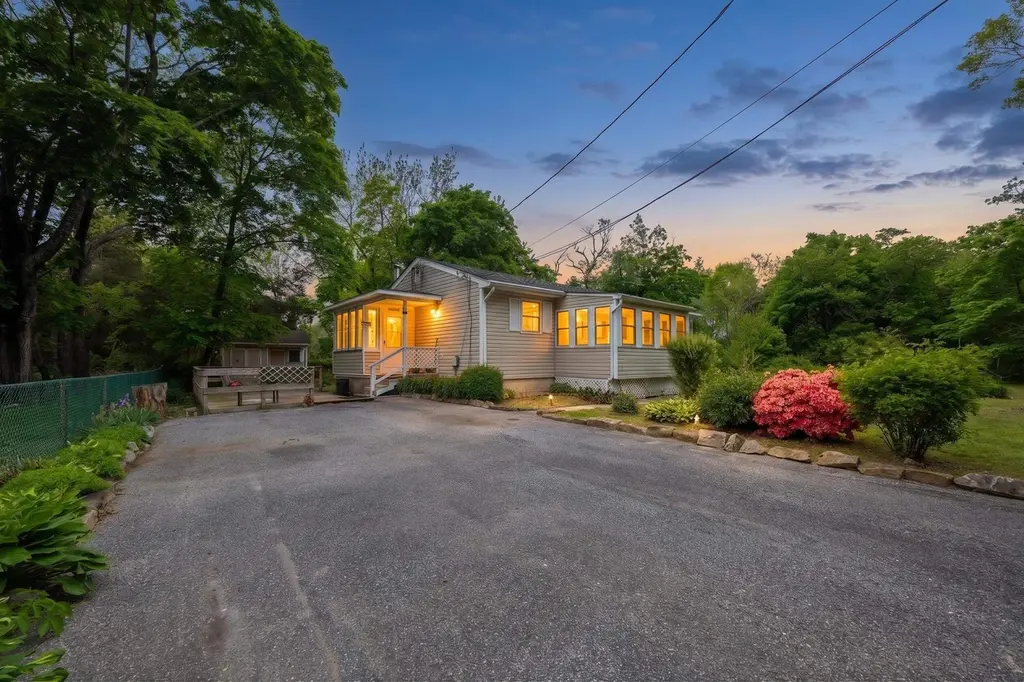 6 View Rd
