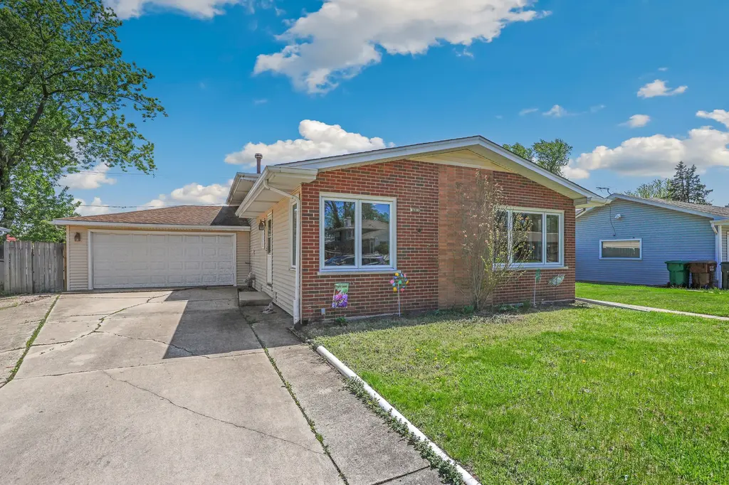 16813 Oconto Ave
