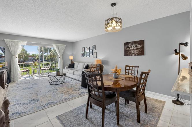 33 Abbey Ln #207