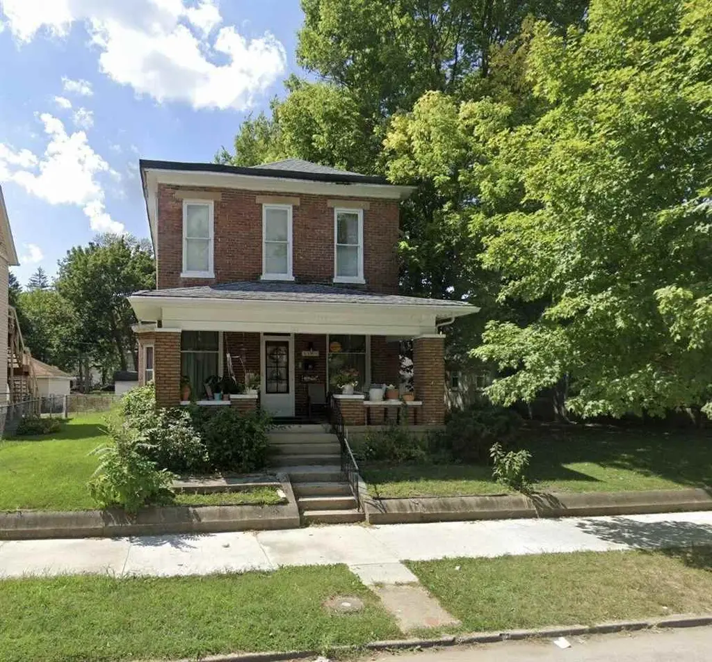 120 S 11th St