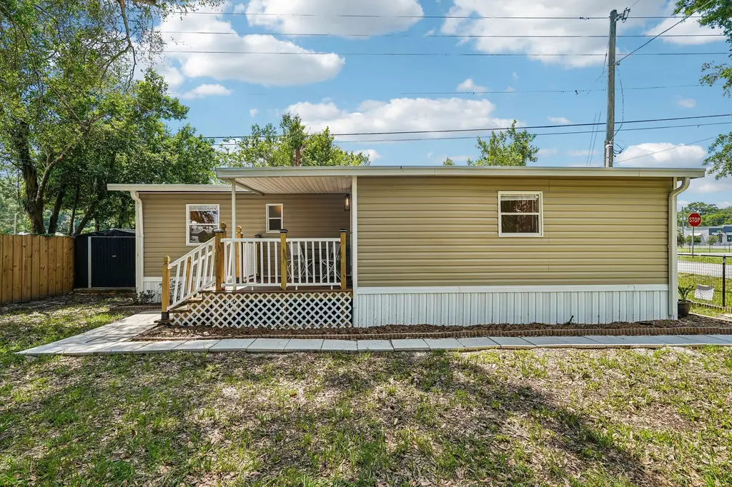 3442 E Deer Run Ln