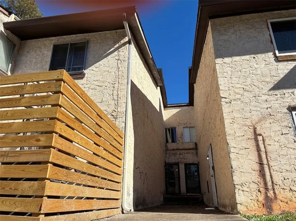 3800 Kensingwood Trce
