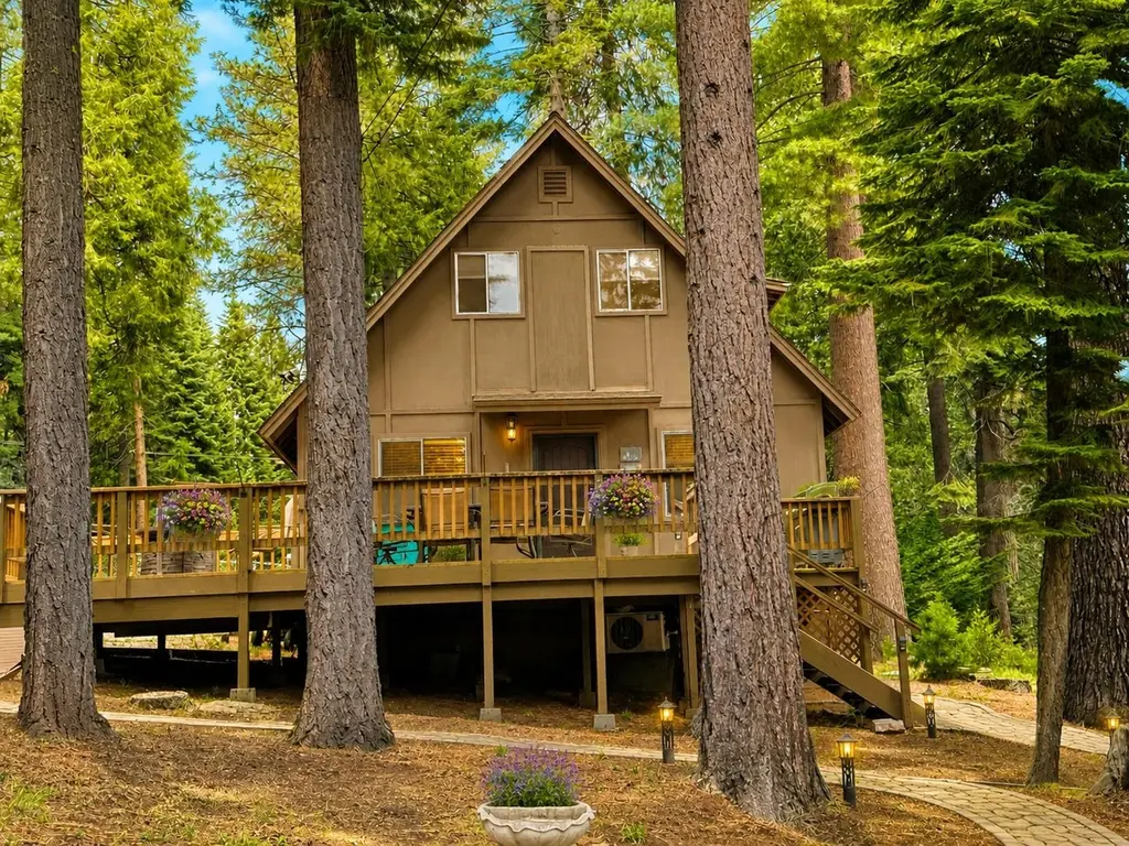 527 Spruce Circle Cir
