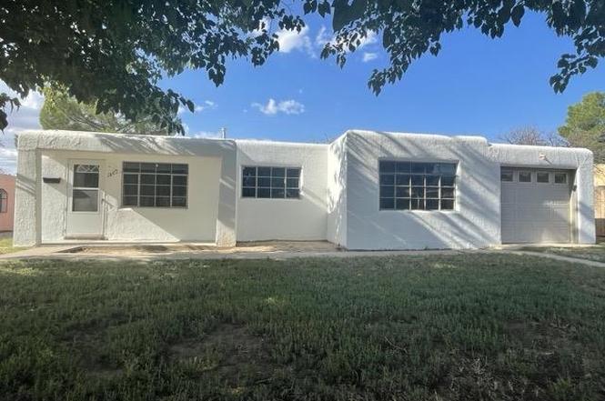 1807 Dewey Ln