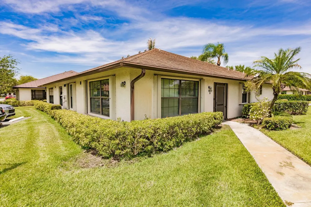 1607 Laurel Leaf Ln Unit B