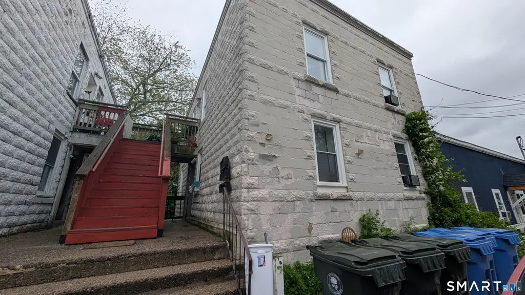 35 Lake St