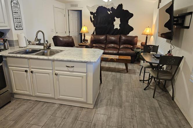105 N Delaware Dr #21