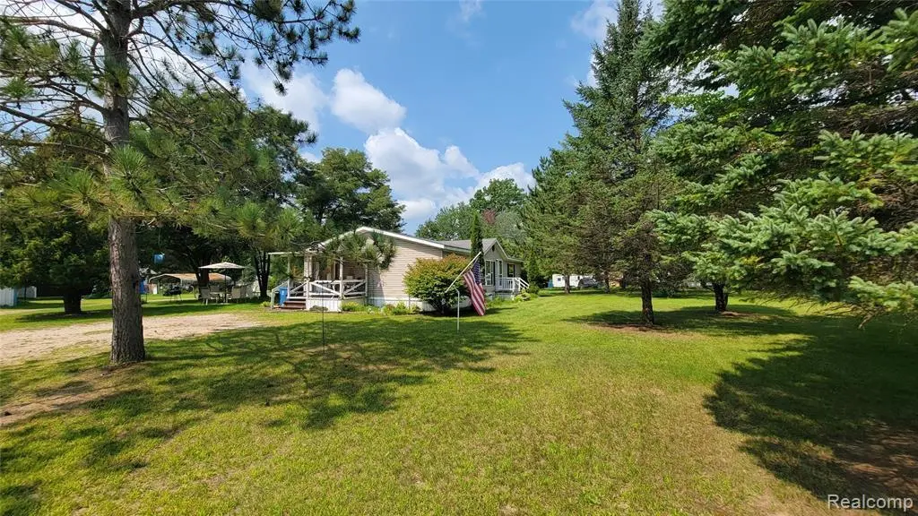 4349 Bay Rd