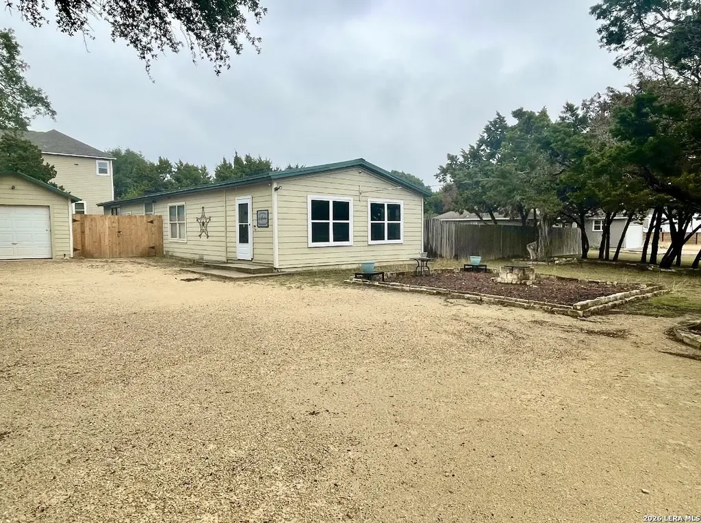 1705 Blueridge Dr