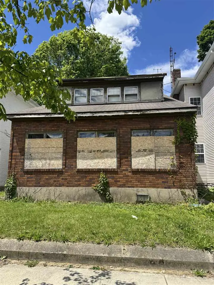 122 S 12th St