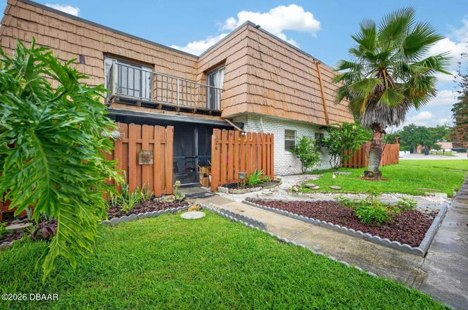 126 Moonstone Ct