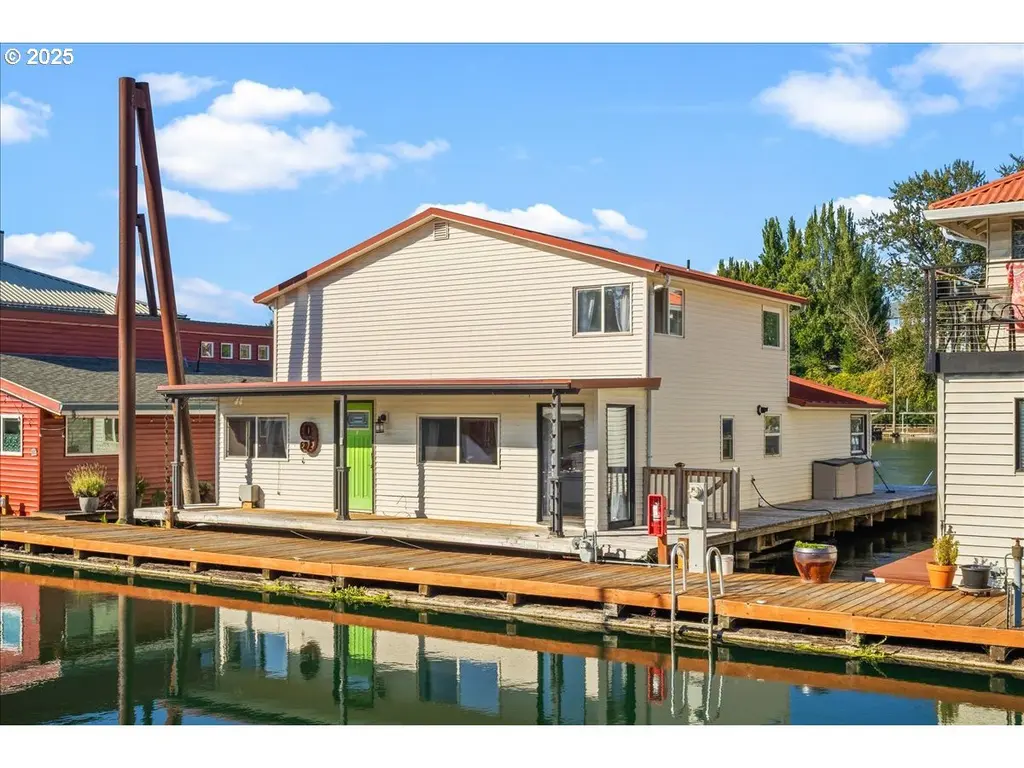 205 N Bridgeton Rd Unit 09W