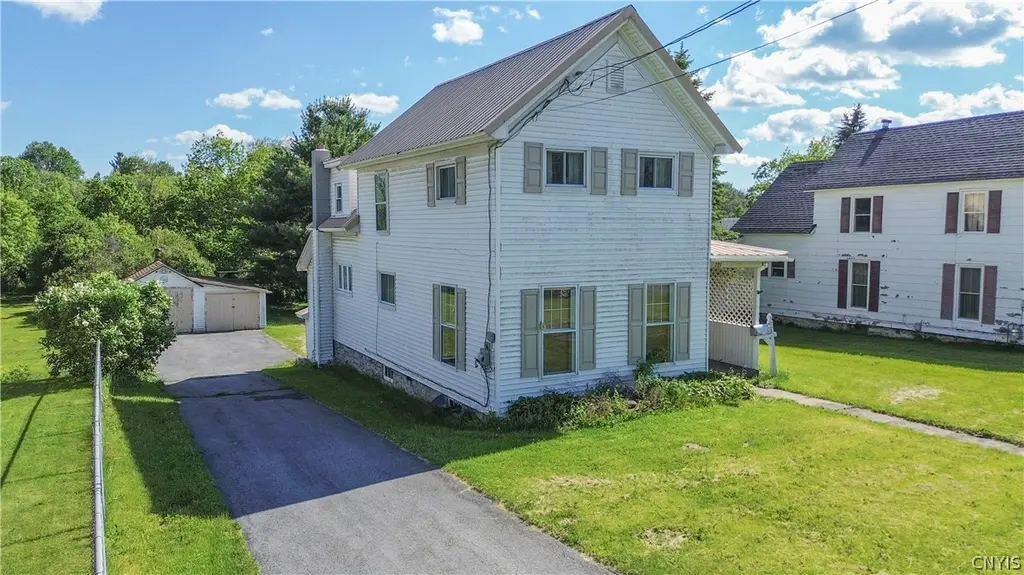 221 E Main St