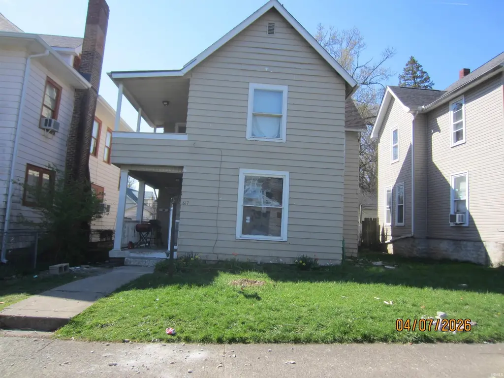 617 W 5th St