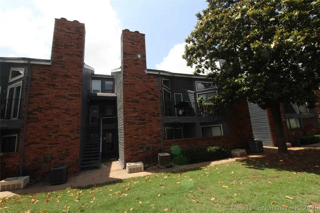 6737 S Peoria Ave Unit B109