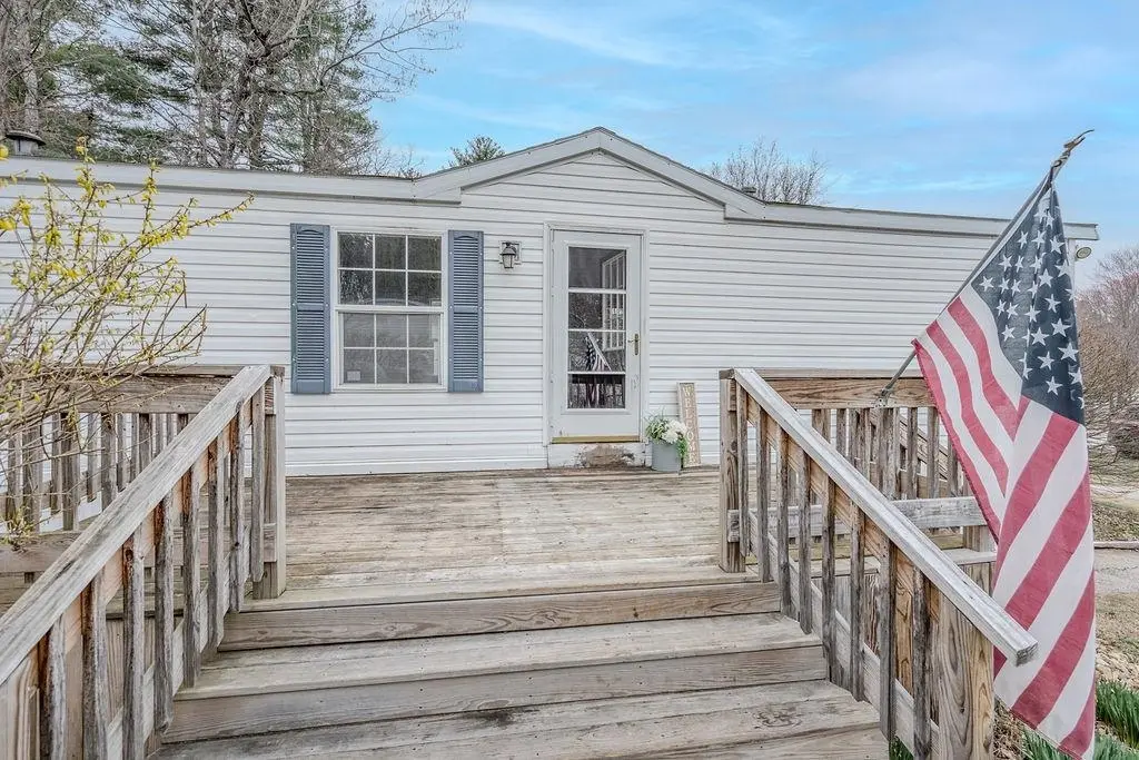 141 Estate Dr