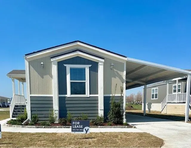 422 Blue Grass Way