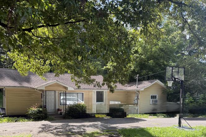 418 N Jenkins Rd